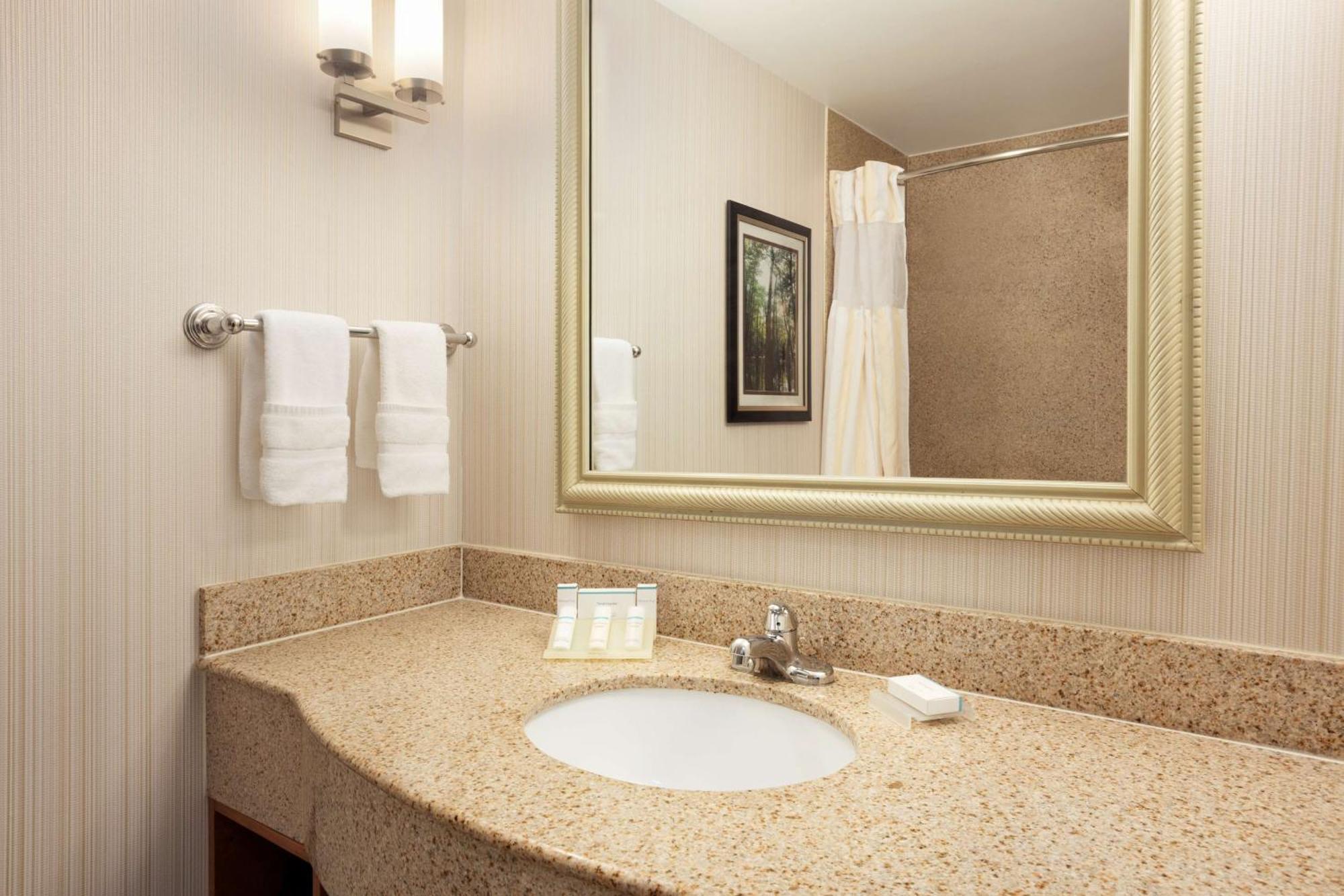 Hilton Garden Inn ווסט מונרו מראה חיצוני תמונה